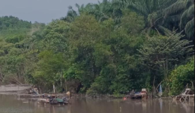 Terkait Aktivitas Penambangan Ilegal di Air Mas Desa Terak, Masyarakat Penambang : Penampung Timahnya GUN Pak!